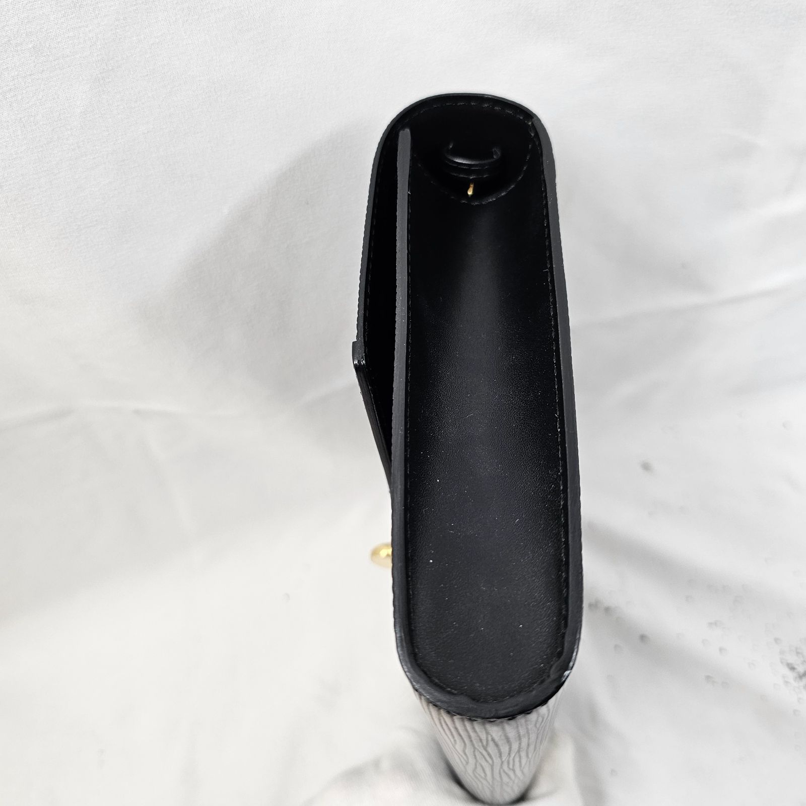 Louis Vuitton エピレザー ノワール アルシュ ショルダーバッグ