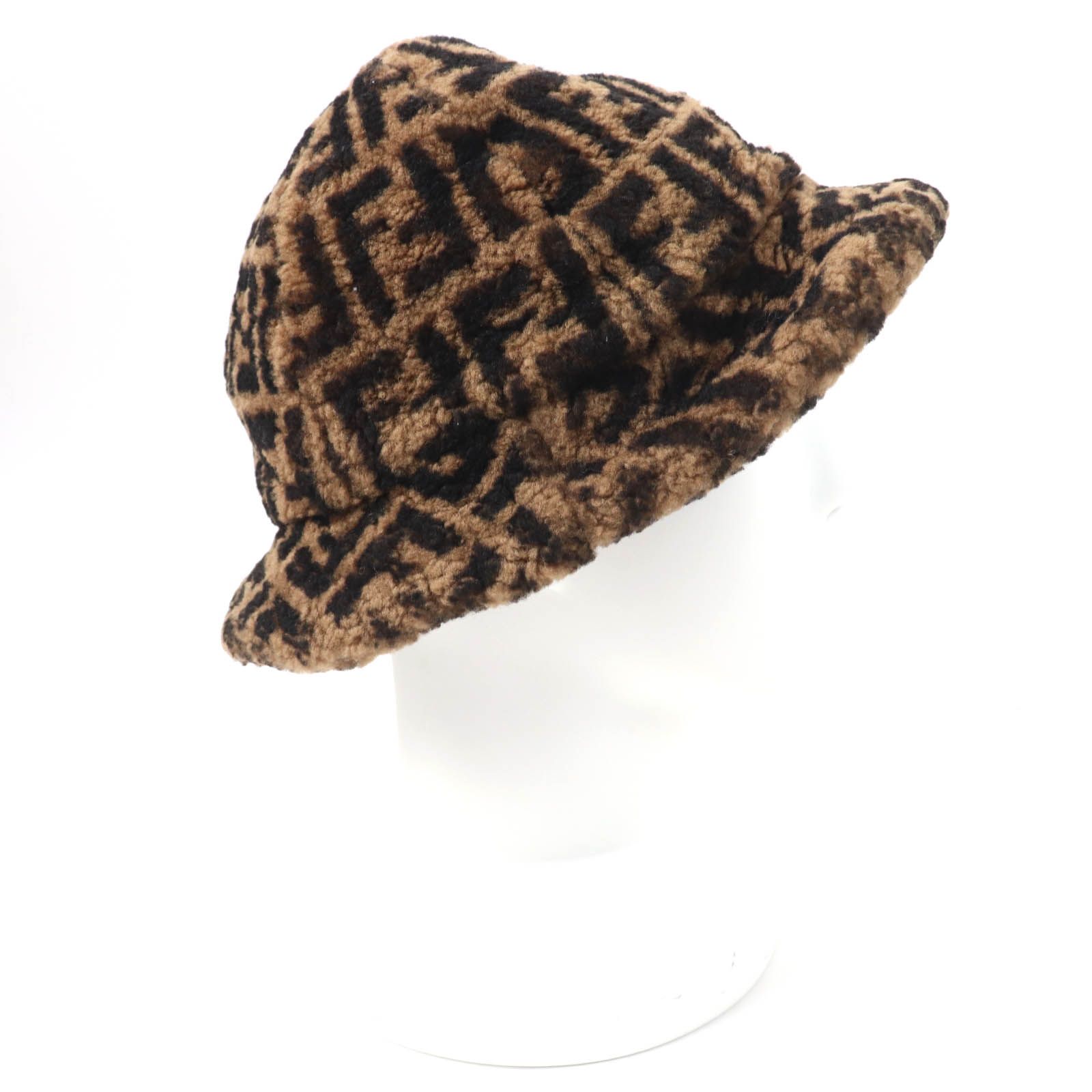 FENDI フェンディ