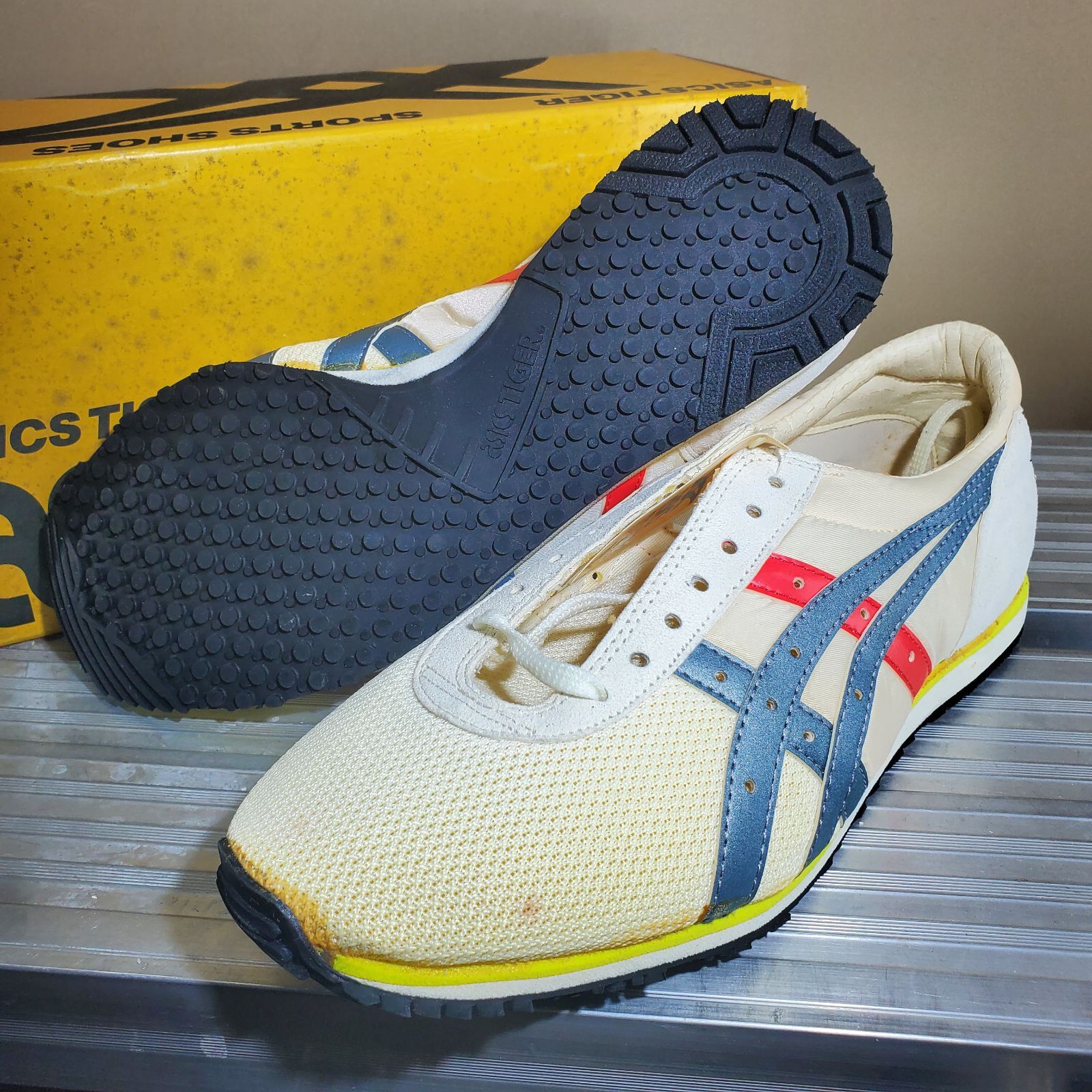 ➂【サマー特価！】【希少コレクターズアイテム！】1982 asics