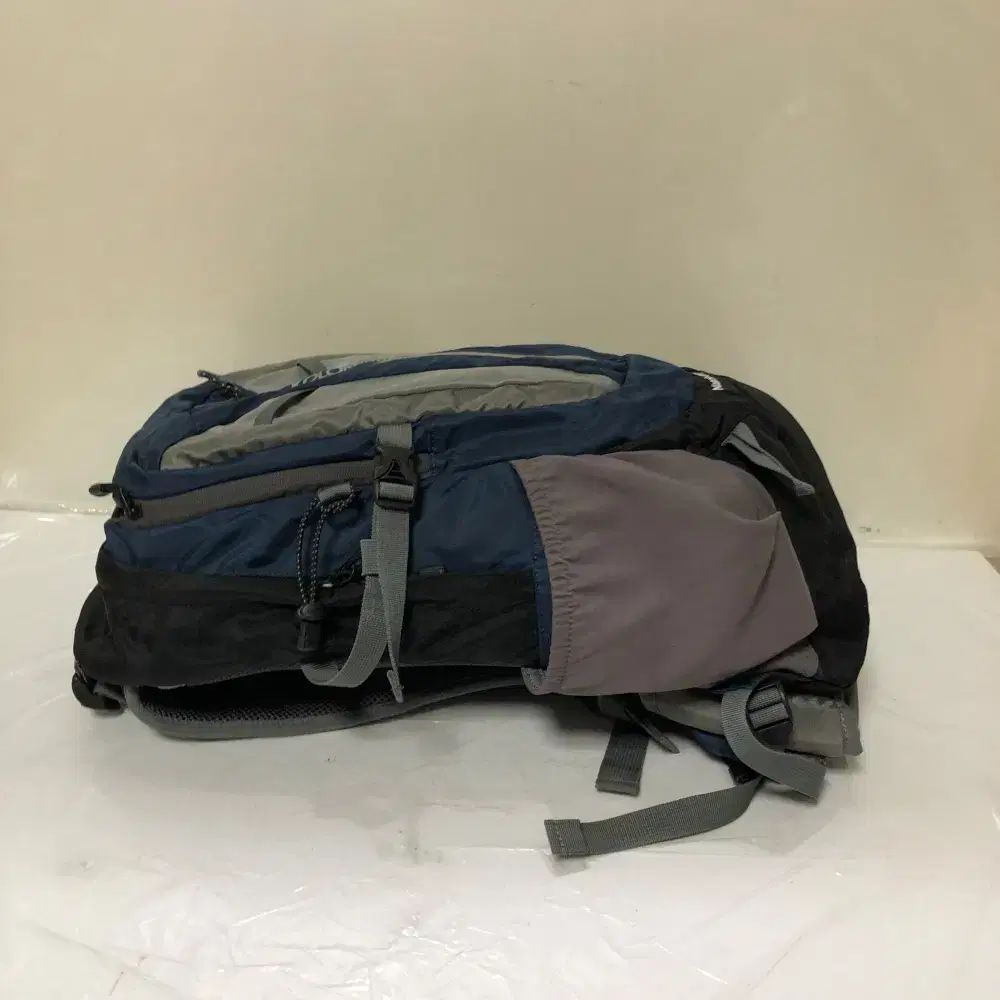 リュックサック 28L