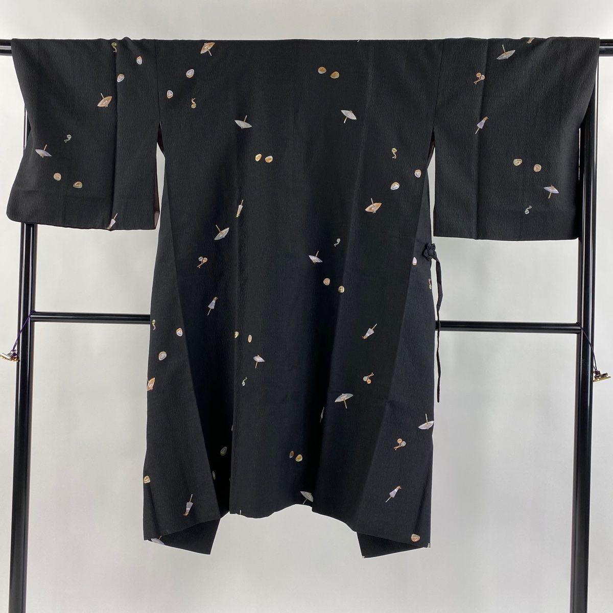 道中着 身丈114.5cm 裄丈68cm L 和装コート 着物衿 番傘 鈴 刺繍 黒 正絹