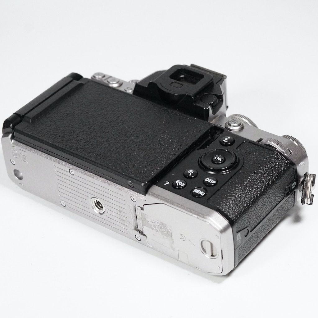 Nikon ニコン Z-fc シルバー 元箱 ショット数10,509回 動作OK 1週間
