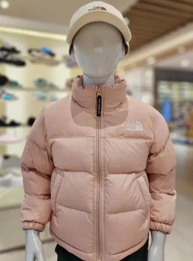 THE NORTH FACE ザノースフェイス キッズ ピンク ニュー 子犬 ジャケット ヌプシダウンジャケット 100 サイズ