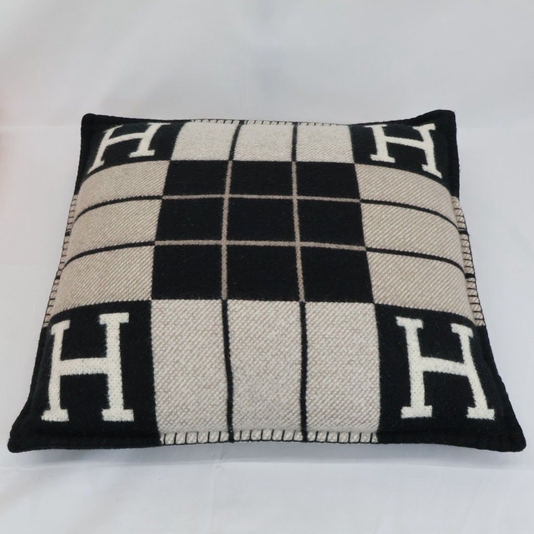 バーバリー ロンドン 西川産業 ひざ掛け ノバチェック ホースロゴ刺繍