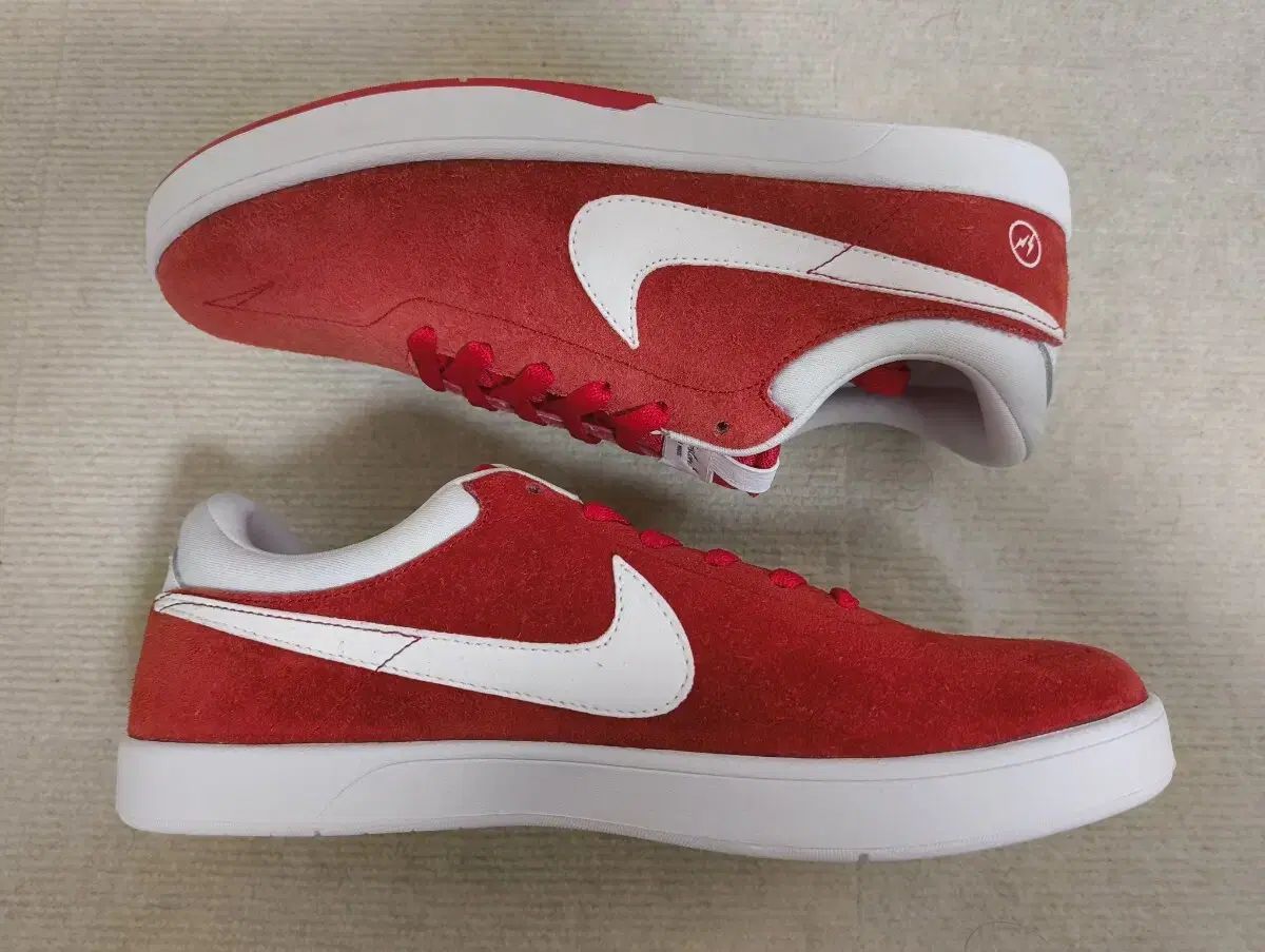 NIKE ナイキ NIKE SB X エリック コストン フラグメント コラボ レッド 275