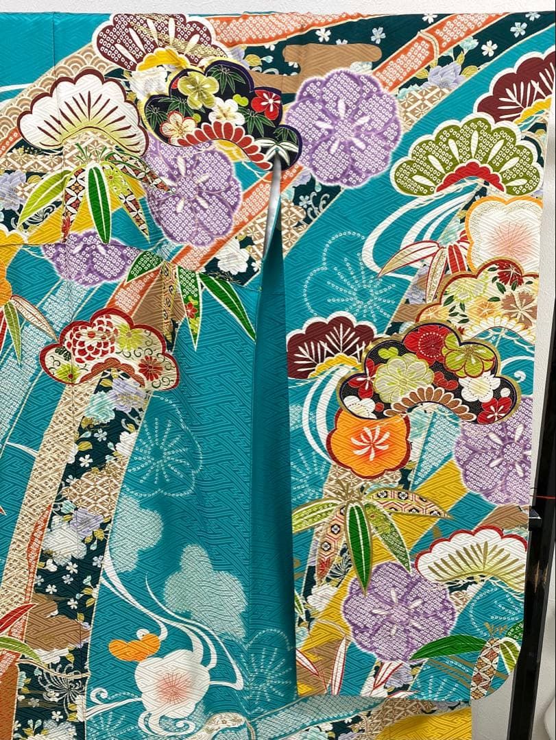 振袖 豪華 刺繍 金駒 金彩 紋意匠 身丈171cm - メルカリ