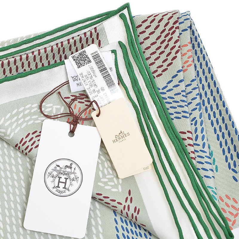 【HERMES(エルメス)】カレ70　エプロンドール セリエ エルメス カレ70 スカーフ エプロンドール セリエ ヴェール