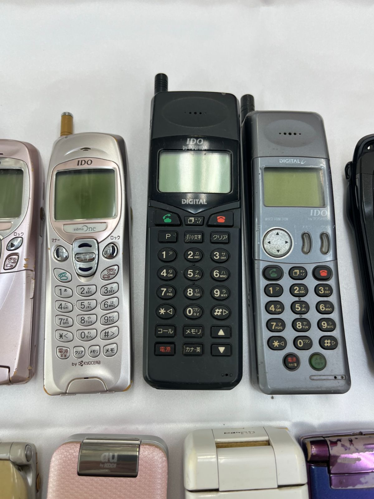 N【ジャンクまとめ売り】ガラケー 16点 まとめ売り au docomo softBank