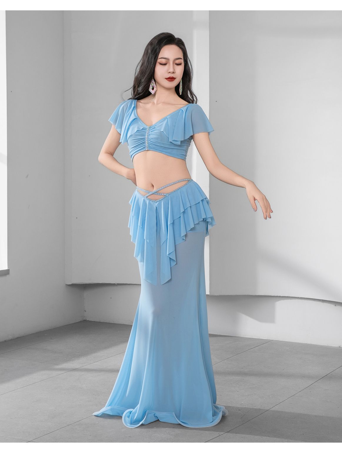 新品未使用 ベリーダンス衣装 セットアップ 白 黒 セクシー 優雅