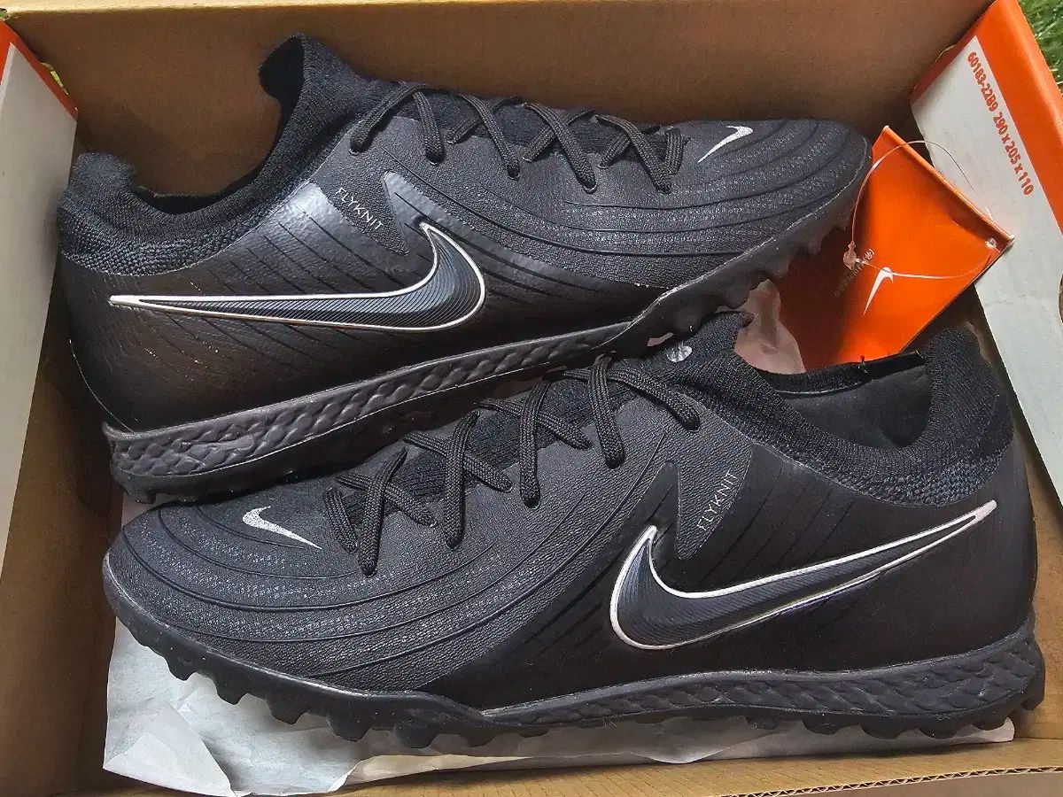 NIKE(ナイキ) ファントム GX2 プロ TF ブラックパック 255mm
