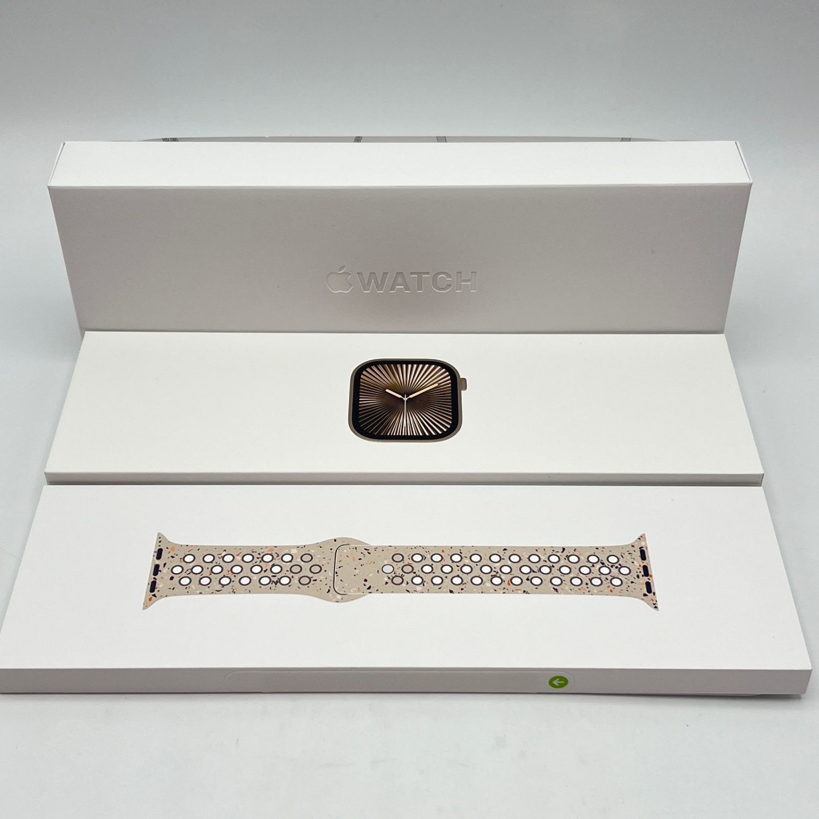 【新品未開封】Apple Watch Series10 42mm GPS+Cellular MX0N3J/A+MYJR3FE/A ゴールドチタニウム/デザートストーン Nikeスポーツバンド S/M アップルウォッチ 本体