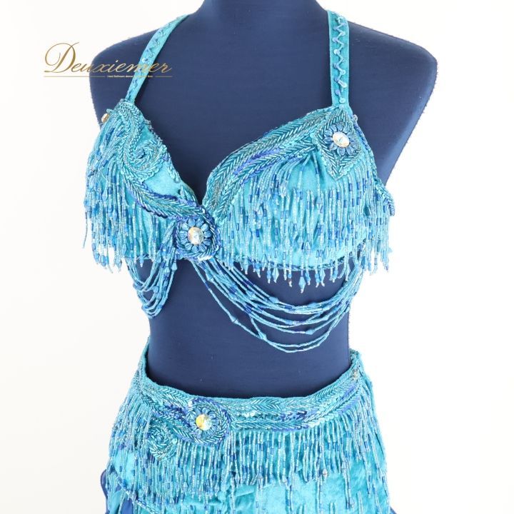 ベリーダンス オリエンタル 衣装 上下セット ベラ Bella ブルー系 水色 青 スパンコールラメ ビーズ ベロア スリット 舞台 発表会 イベント ベリーダンス衣装 コスチューム 発表会用 セットアップ ステージ衣装 オリエンタルダンス 衣装セット