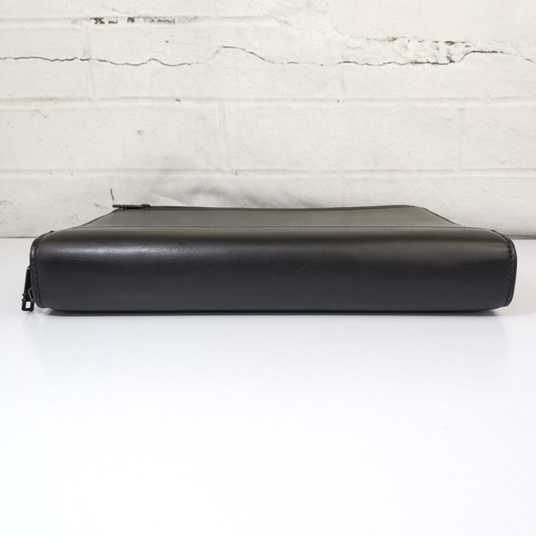 TUMI
