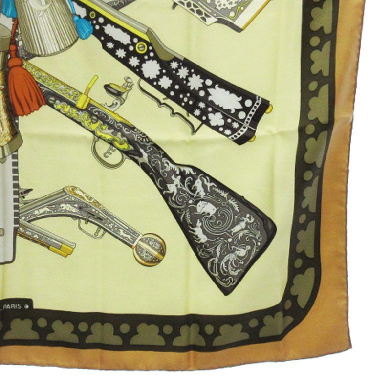 エルメス HERMES カレ90 DIANE 銃 スカーフ シルク エルメス HERMES カレ90 DIANE 銃 スカーフ シルク - メルカリ
