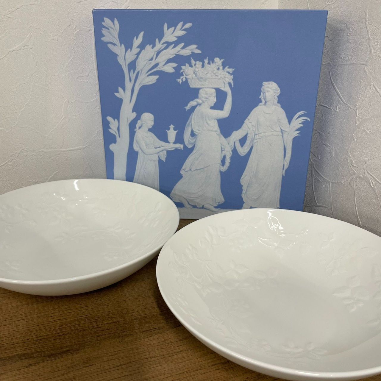 【新品未使用】 ウエッジウッド デイジー　お皿 WEDGWOOD お皿 2枚 WEDGWOODお皿2枚です 【公式通販】