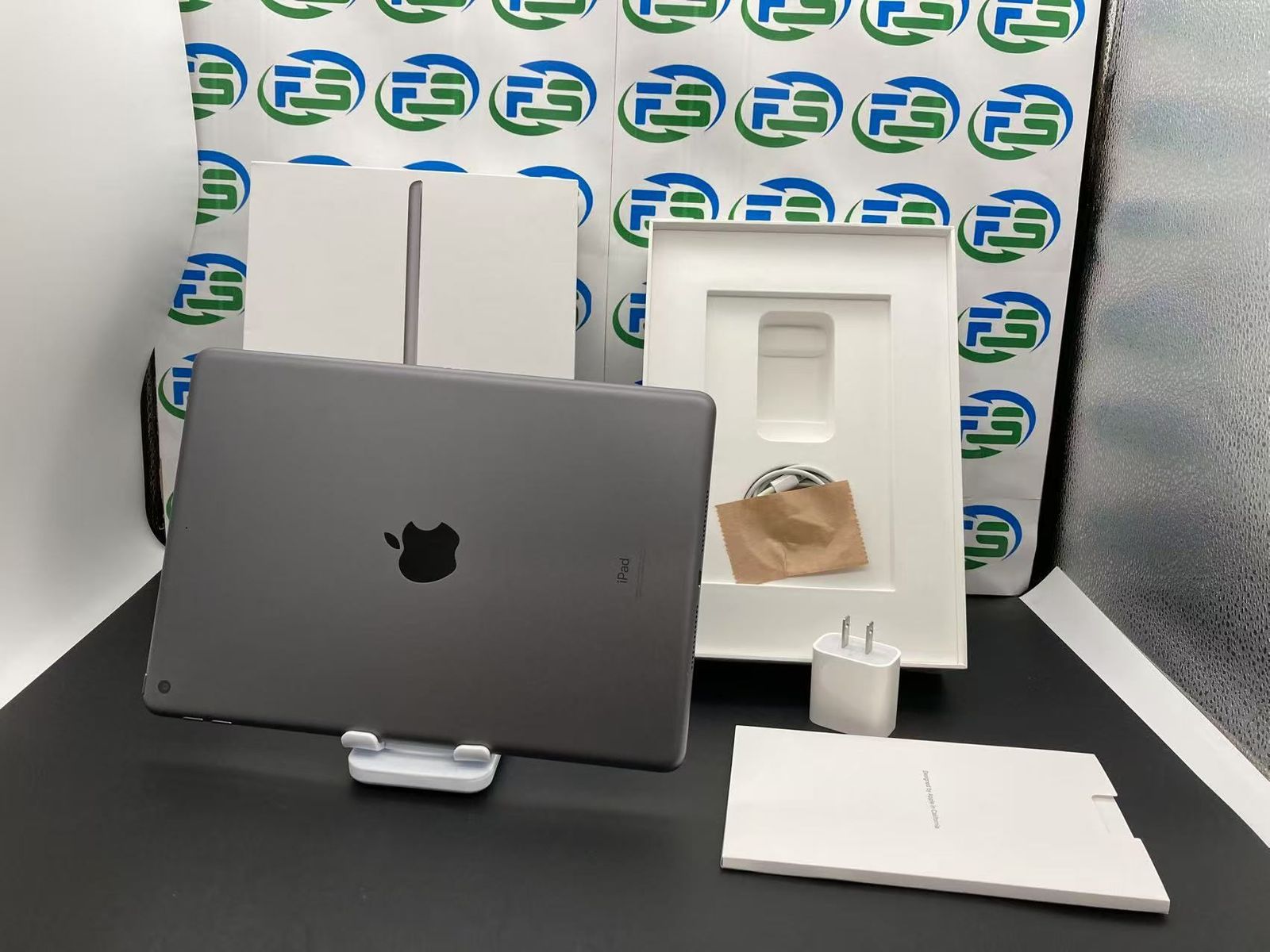 iPad 第8世代 32GB Wi-Fi スペースグレイ iPad (第8世代) 32GB Wi-Fi