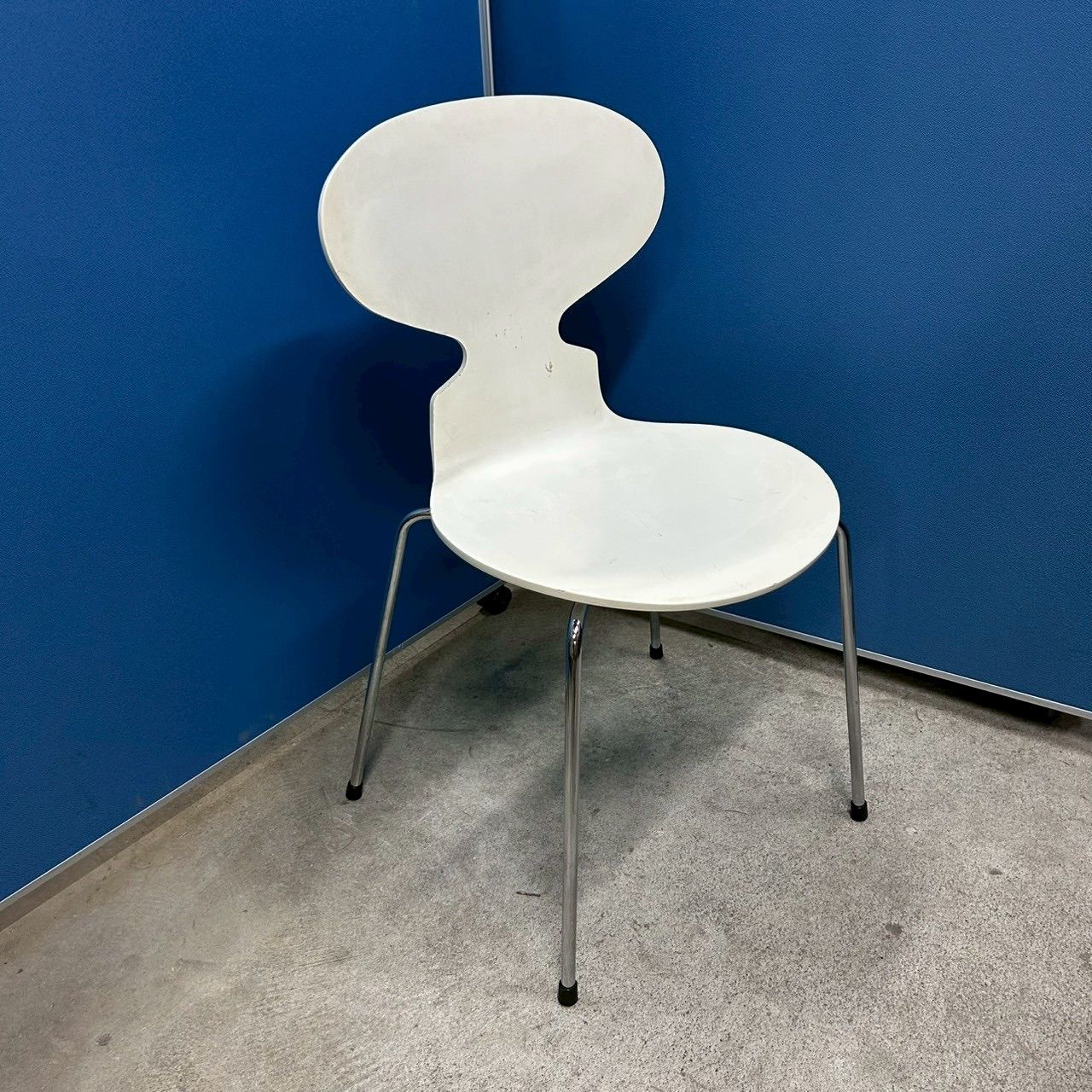 Fritz Hansen フリッツハンセン アントチェア アリンコチェア ダイニングチェア ホワイト アルネ ヤコブセン 名作チェア 4−30