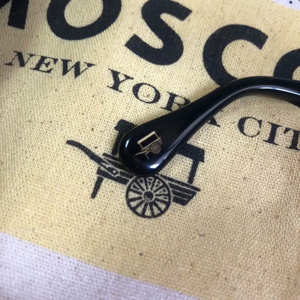 MOSCOT モスコット