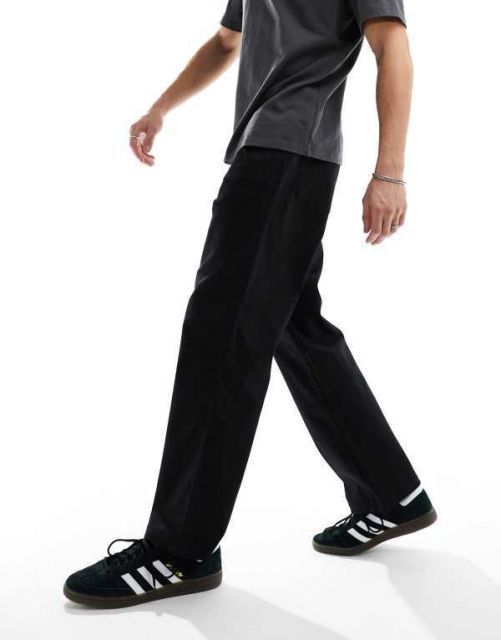 【送料無料】 ジャック アンド ジョーンズ メンズ カジュアルパンツ ボトムス Jack u0026 Jones wide fit worker chinos in black Black