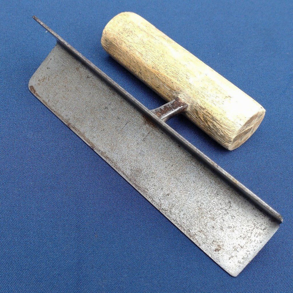 鏝の長さ約180㎜ 左官鏝