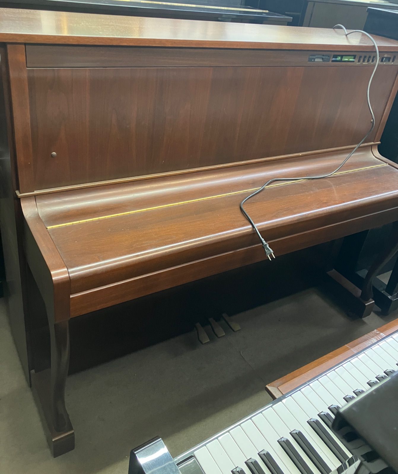 ヤマハ自動演奏装置付きピアノ ウォールナット半艶消し