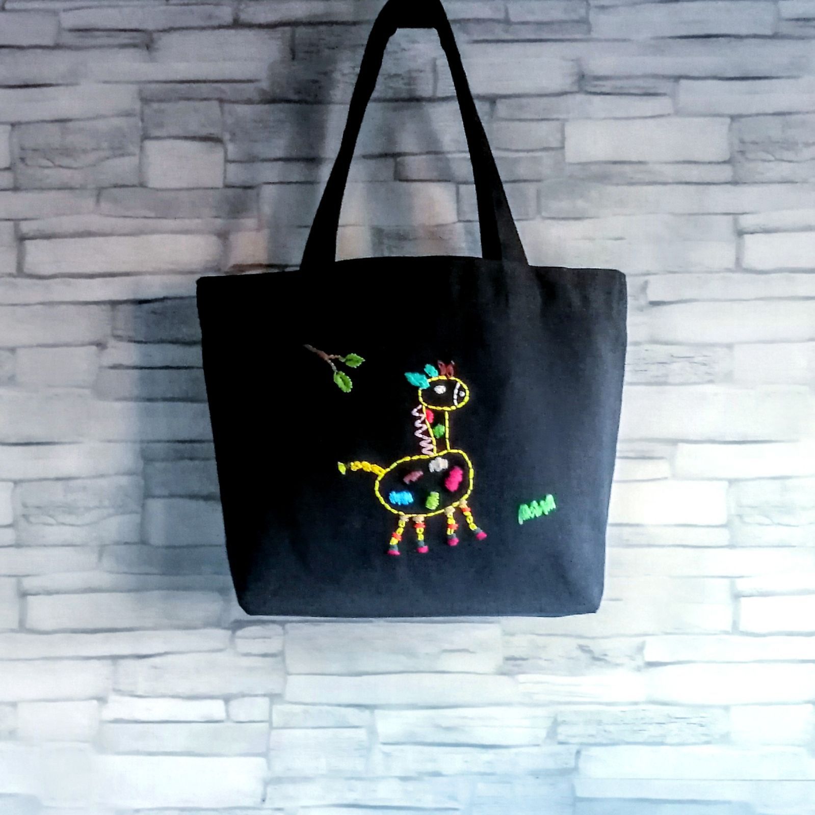 【手刺繍】カラフルなキリン　ミニトートバッグ　ネイビー　帆布　ハンドメイド
