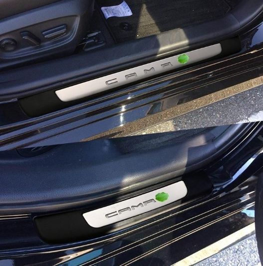 トヨタ カムリ 70系 2018年式対応 LEDドアスカッフプレート 白発光 サイドステップガーニッシュ 迎賓ドアシルプレート