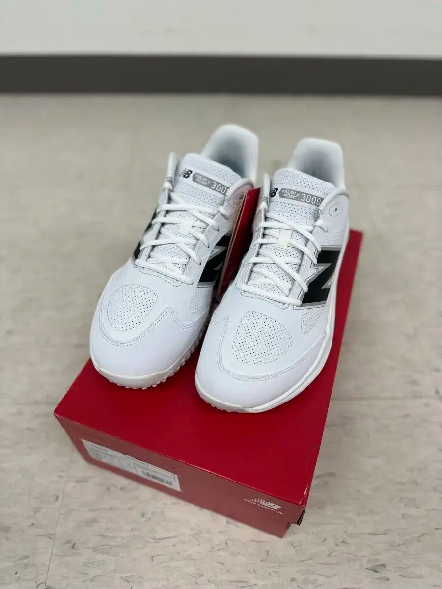 Balance ニュー ンス T 3000 SW 人工芝シューズ_ブランド