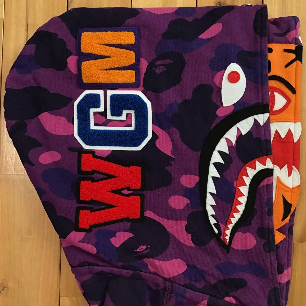 A BATHING APE（アベイシングエイプ）の「COLOR CAMO TIGER