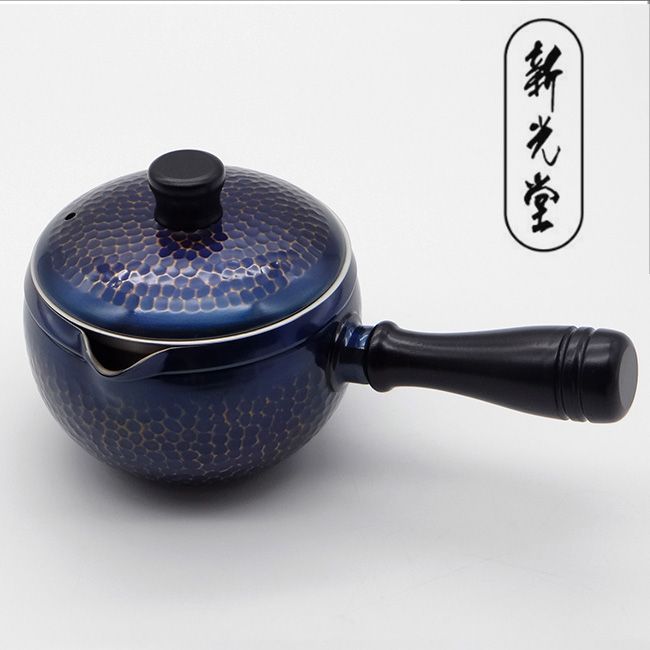 早い者勝ち‼️ 岩鋳 iwachu かわいい 急須 マロン 小型 鉄瓶 南部鉄器 南部鉄器 急須 | 菊 0.65L | 金・麻色 | 岩鋳