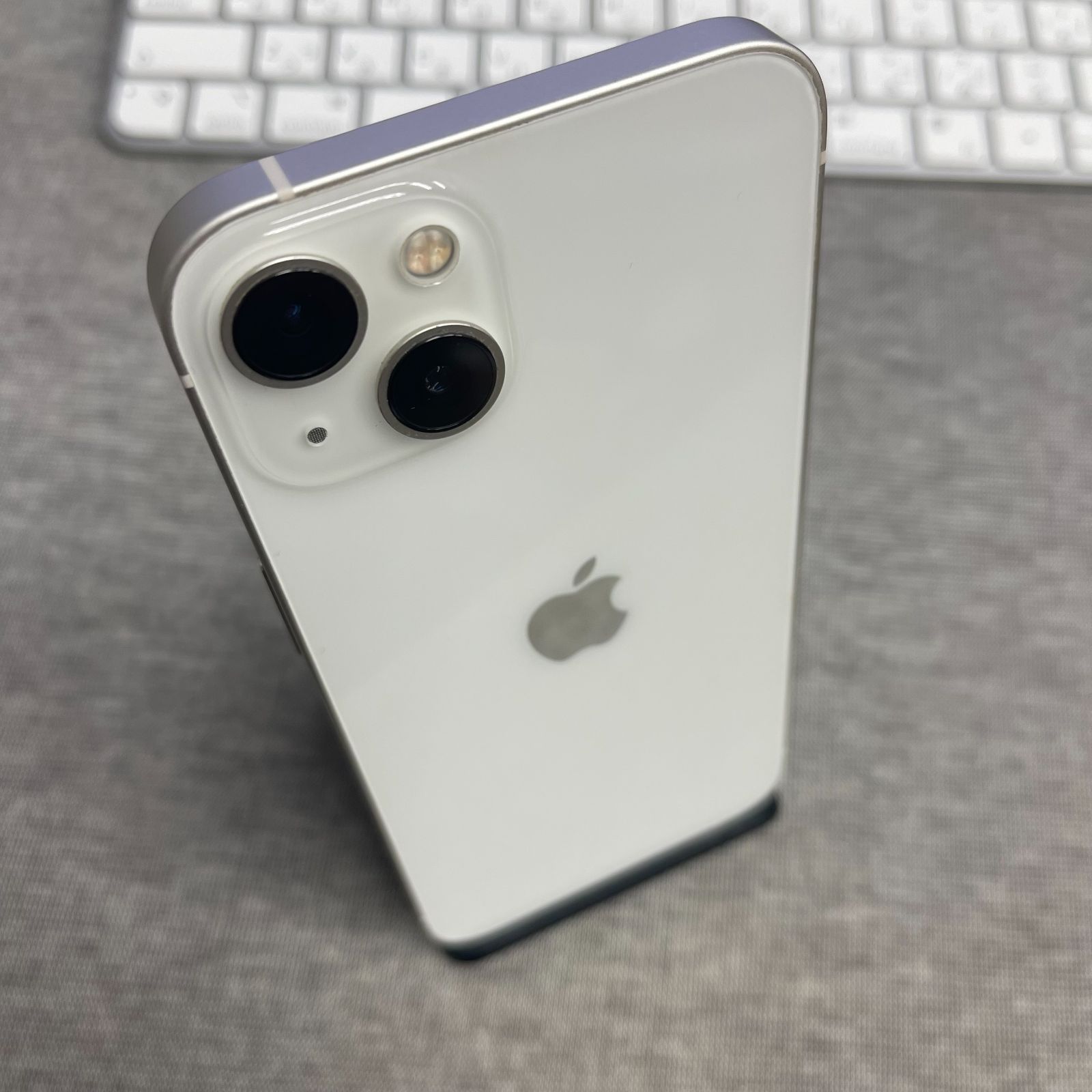 iPhone 13 256GB ホワイト Apple SIMフリー 送料無料 - メルカリ