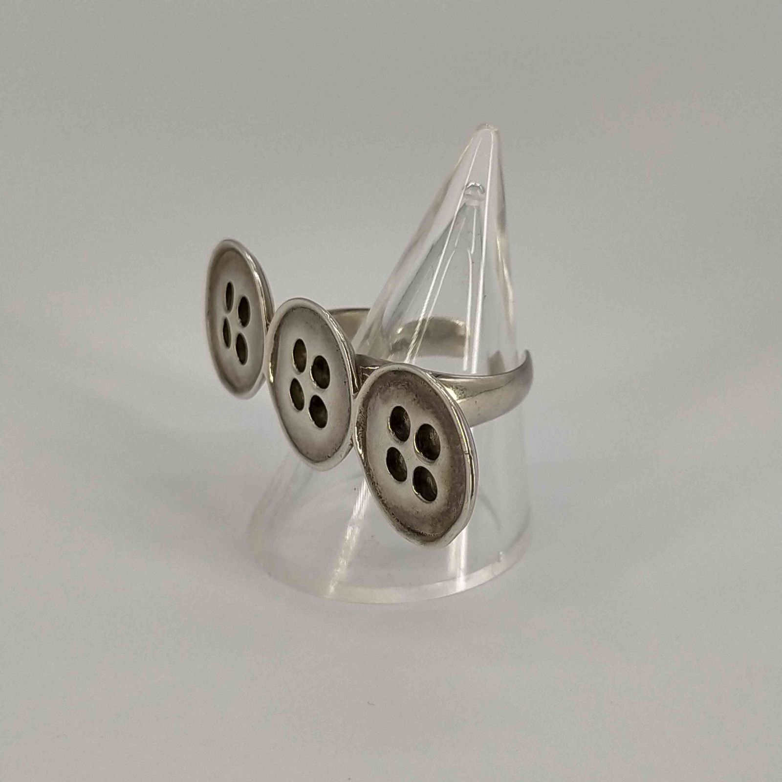 ユーズドフルギ USED古着 JUDY BLAME BUTTON RING 3連ボタンリング 