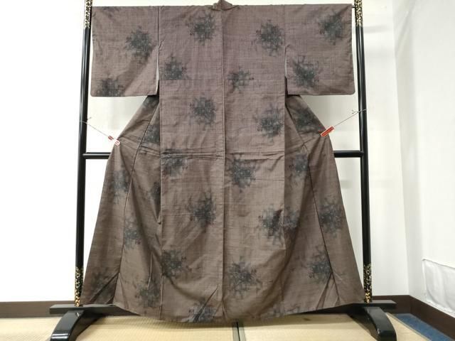 平和屋着物●本場大島紬　9マルキ　草花文　正絹　逸品　CAAW8224yc 平和屋着物○本場大島紬 9マルキ 草花文 正絹 逸品 CAAW8224yc 平和屋着物