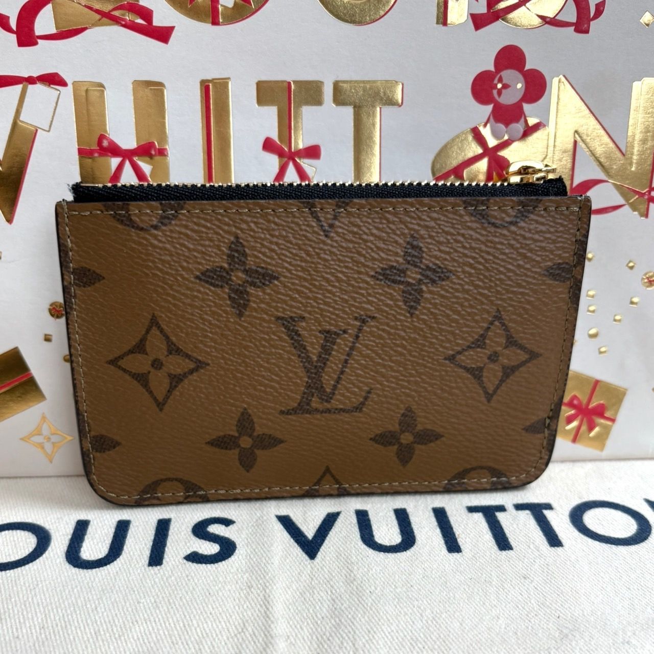 使用わずか】ルイヴィトン モノグラム カードケース ポルト カルト