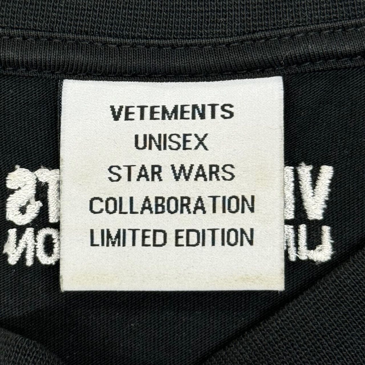 VETEMENTS Star Wars 20SS Movie Poster 2 Tee USW21TS007 スター 