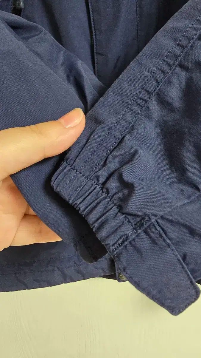 トゥイーン ウィンドブレーカー