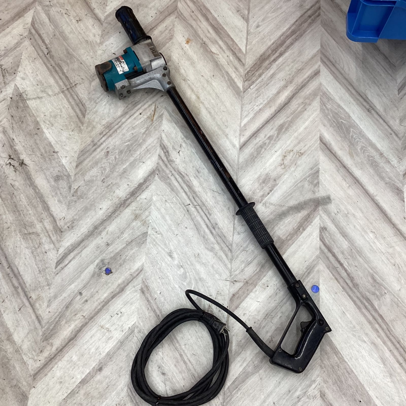☆マキタ(makita) 電動ケレン ロングハンドルタイプ HK1800L【草加店】