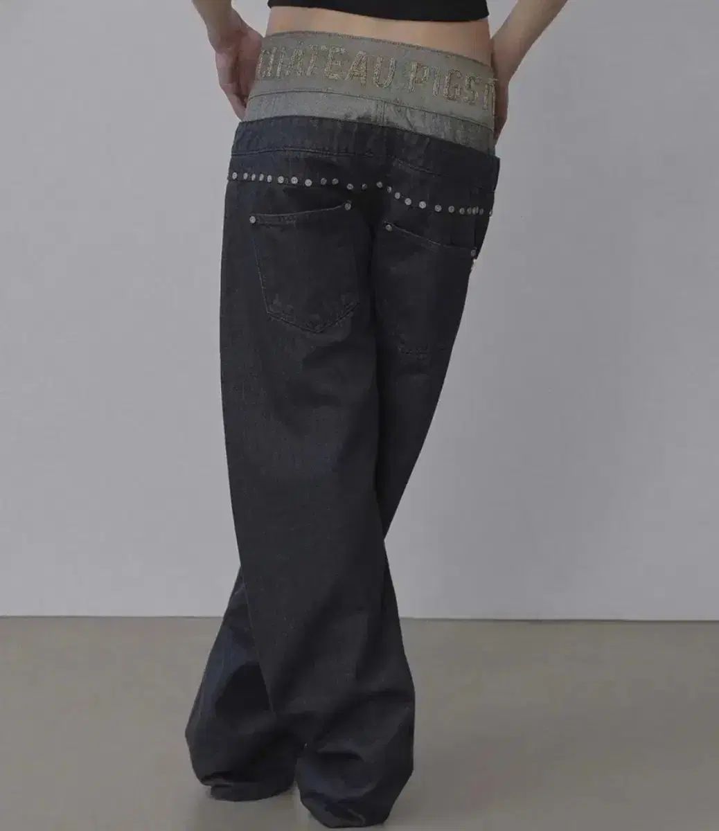 デニム・ジーパン SCULPTOR Beaded Layered Denim Pants 5BNY781 Beaded Layered Denim Pants Nonfade Gray – Sculptor