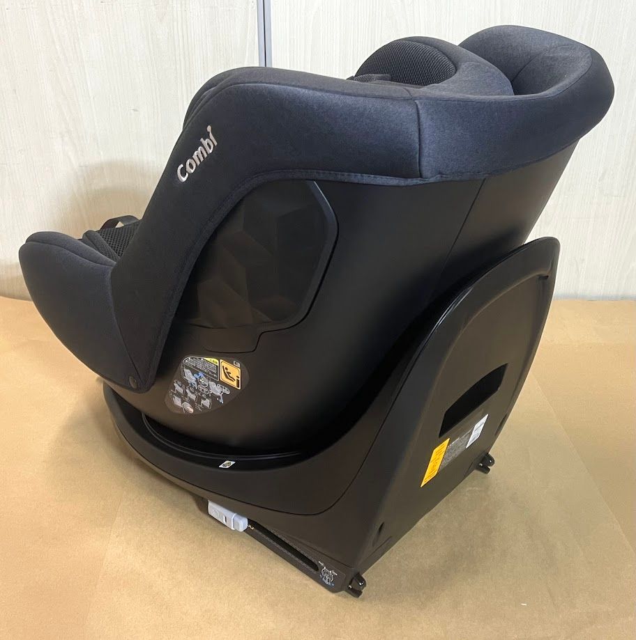 極美品】コンビ 回転式チャイルドシート クルムーヴ R129 エッグ