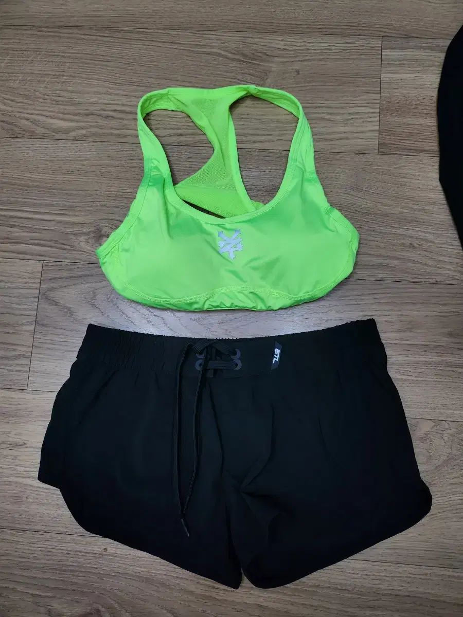 Florence Black Baccara Florence Black Baccara | ALEXIA STAM