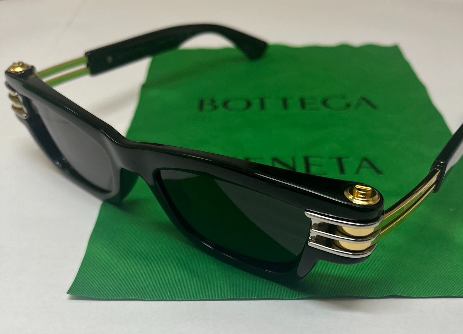 平野紫耀さん使用モデル BOTTEGA VENETA ボルトスクエア サングラス