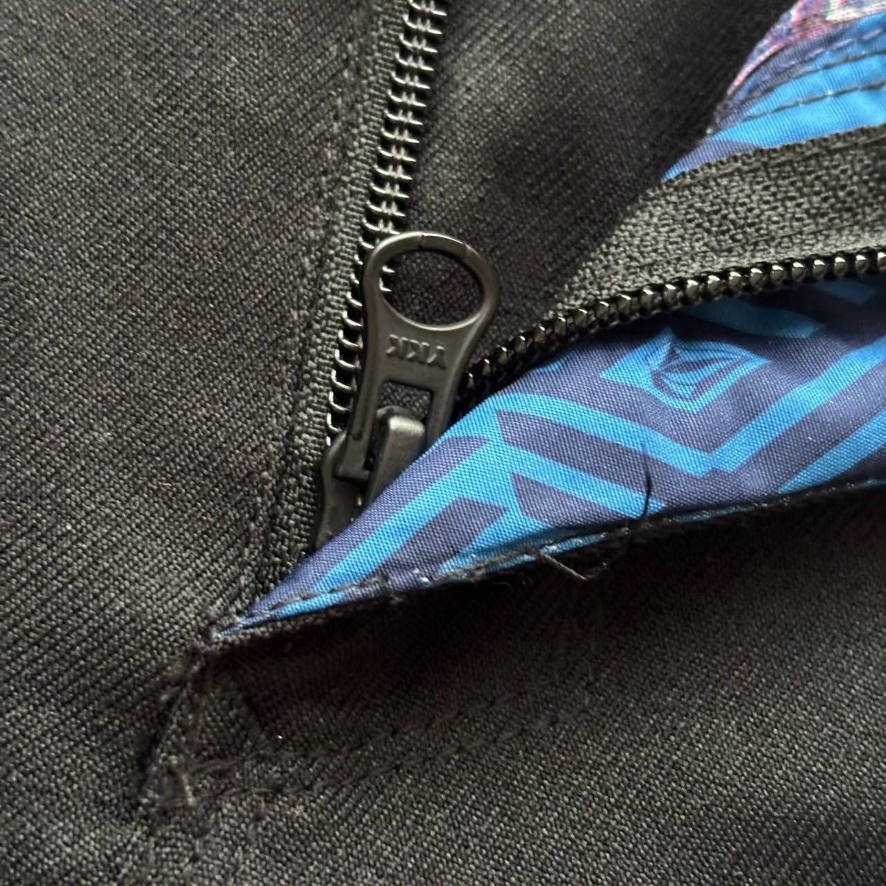 ウィンタースポーツ VOLCOM ボルコム スノーボードウェア 黒 マルチ