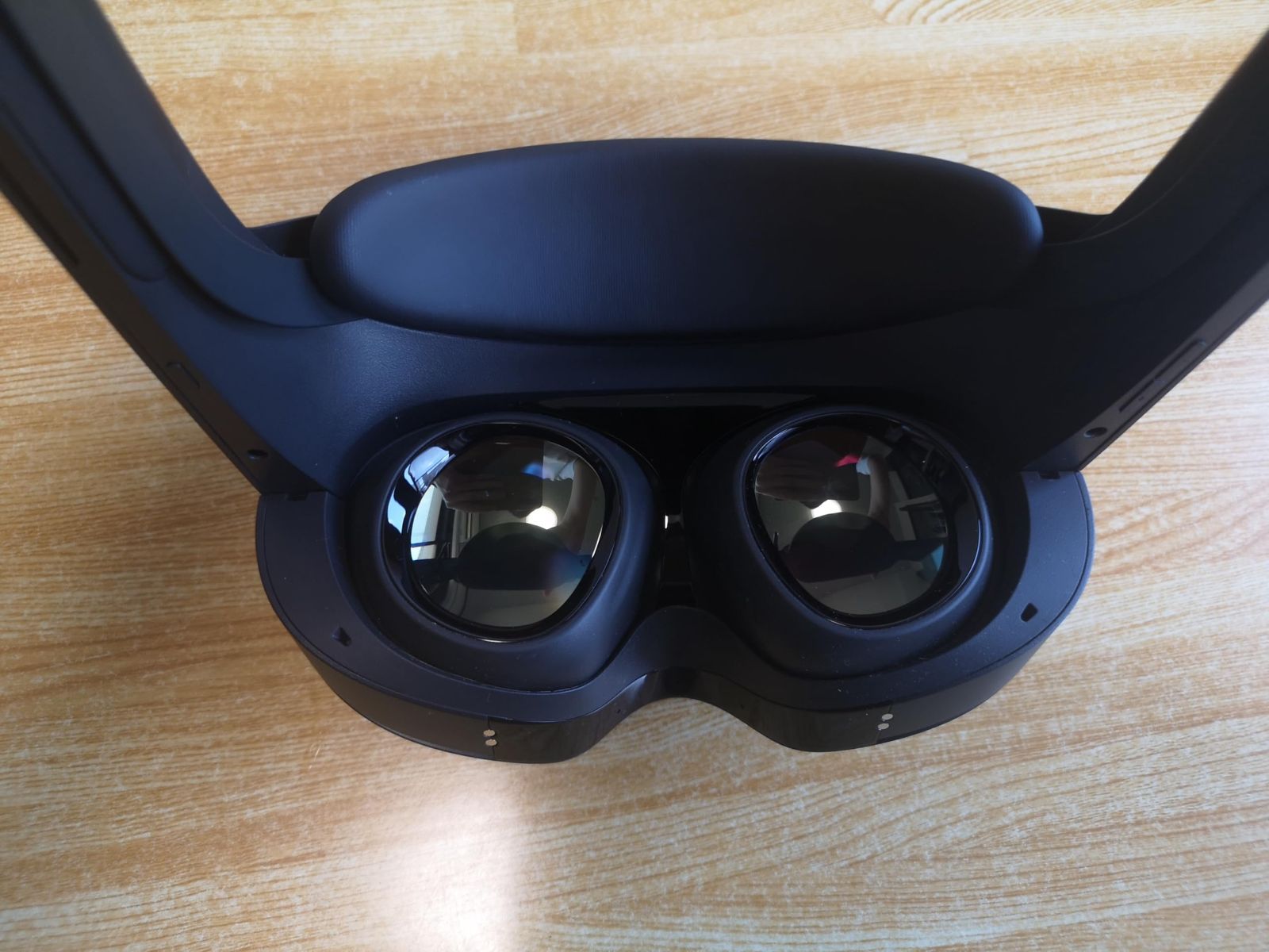 新品続々入荷中！ Meta Quest Pro 256GB