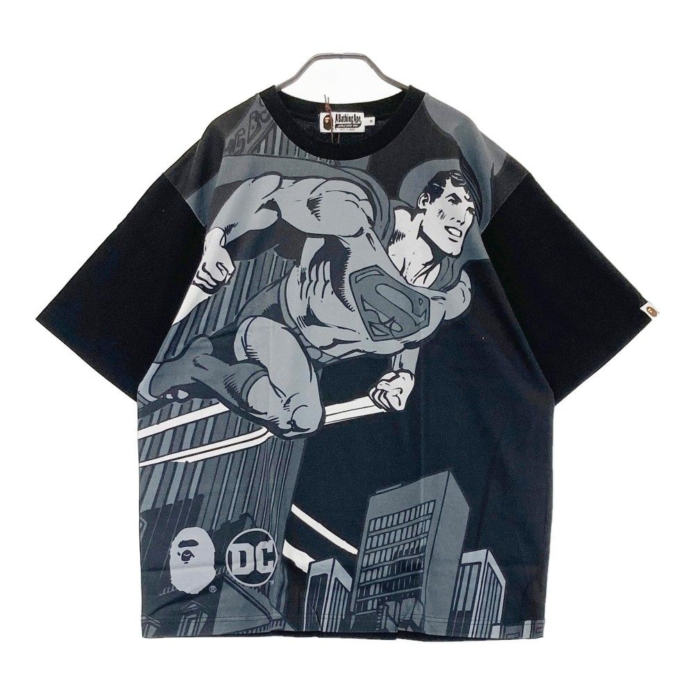 A BATHING APE ア ベイシング エイプ × SUPERMAN フルグラフィック 半袖 コットンTシャツ クラーク・ケント ブラック系 M [240101355643] メンズ