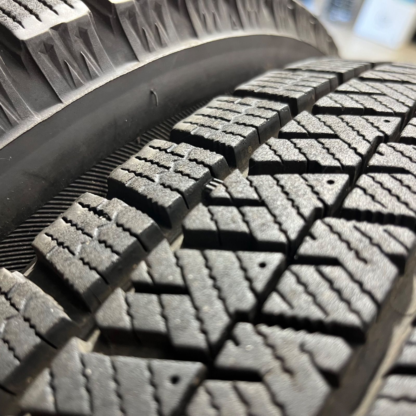 スタッドレスタイヤ