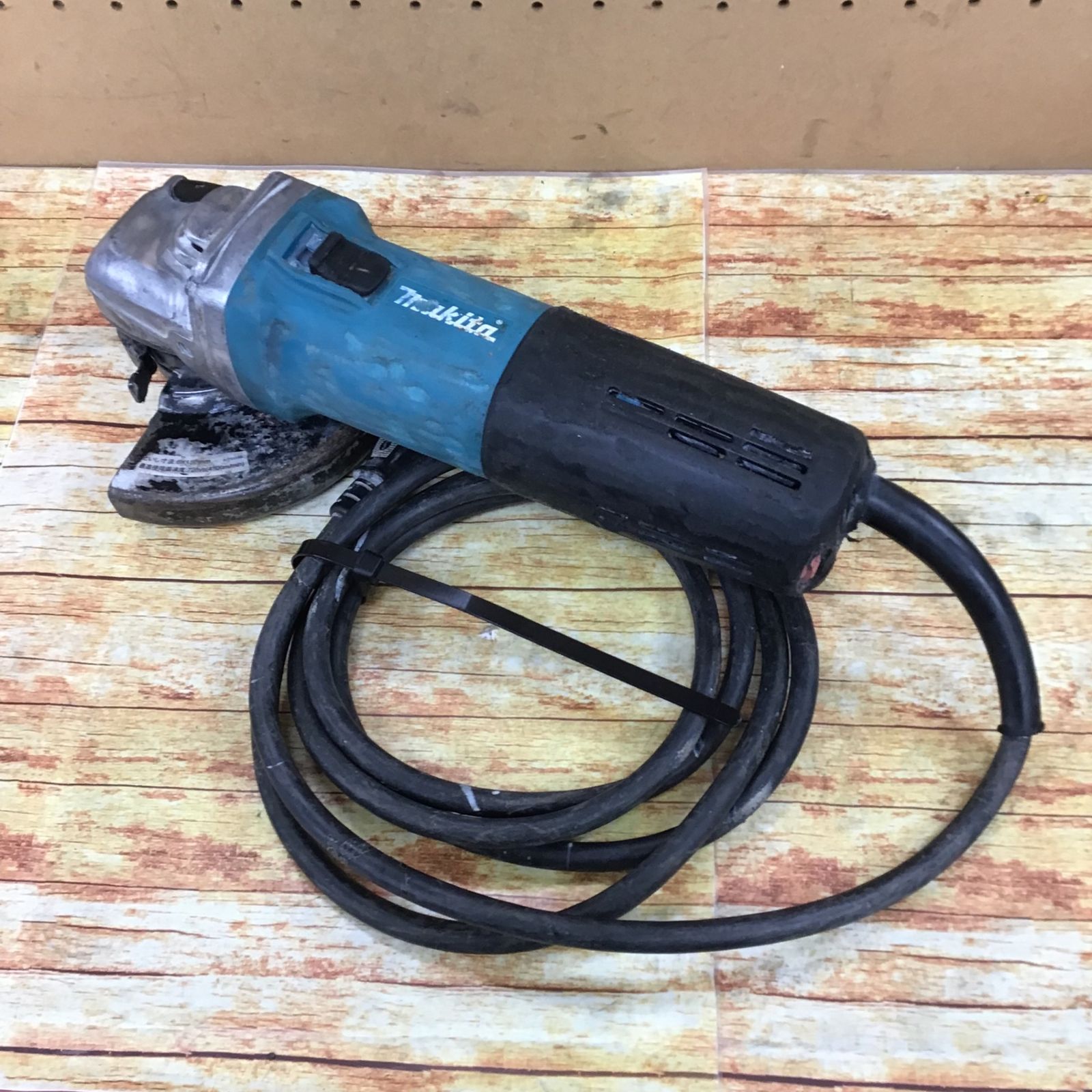 〇マキタ(makita) 150mm電子ディスクグラインダ 9566CV【川崎店】