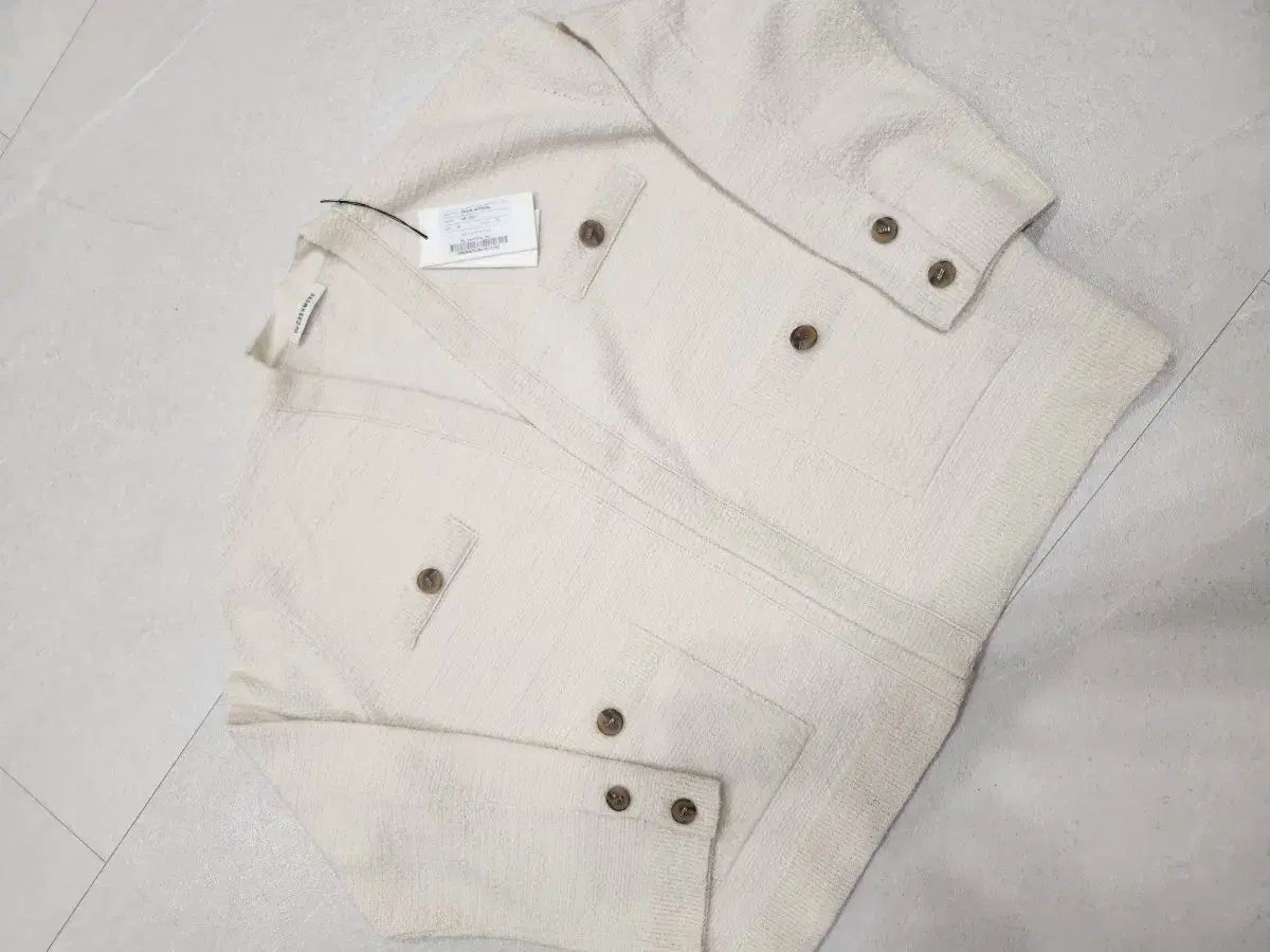 the CASHMERE カーディガン