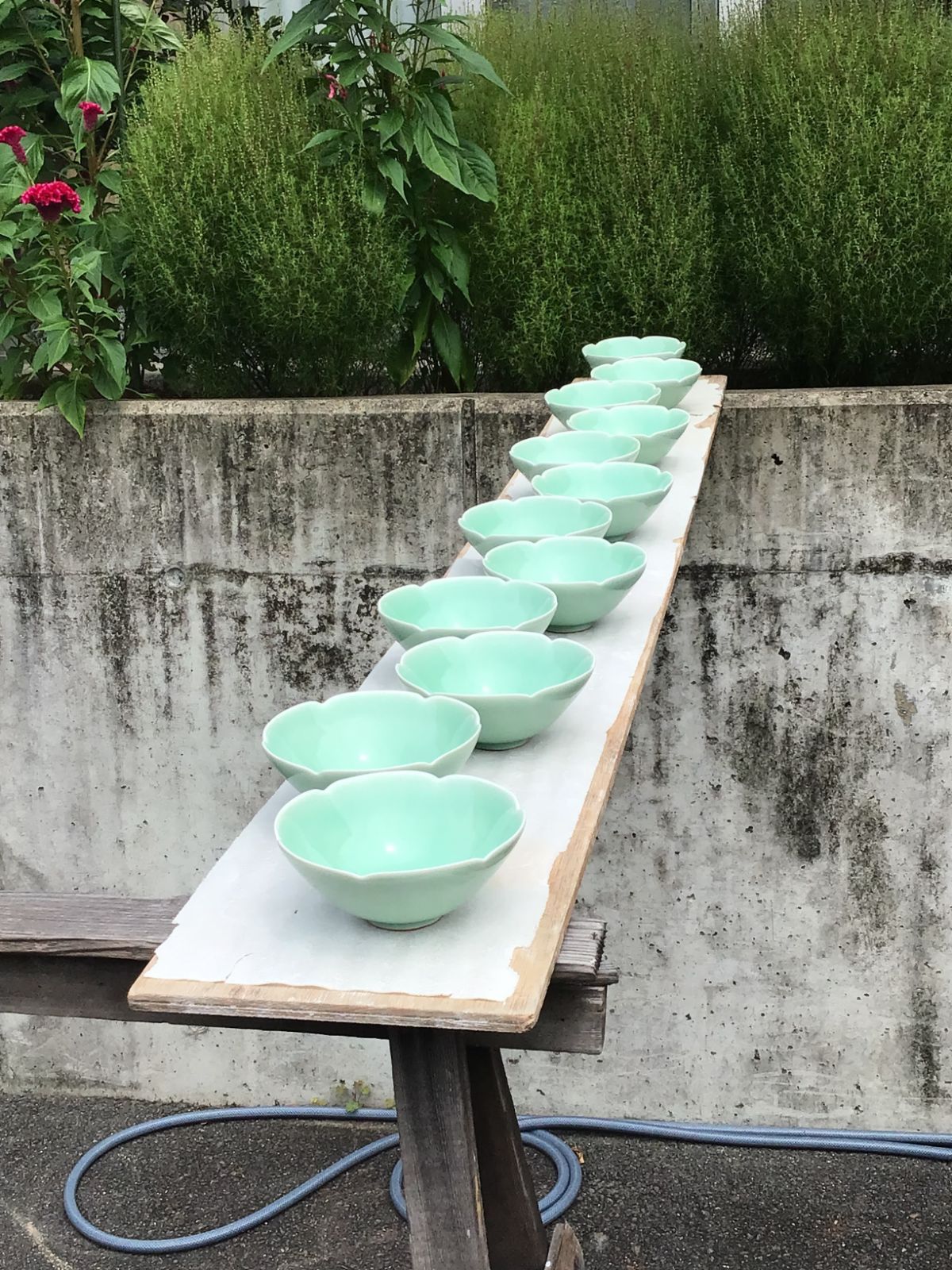 青磁輪花茶碗 馬蝗絆(ばこうはん)写し - メルカリ 青磁輪花茶碗 馬蝗絆(ばこうはん)写し - メルカリ