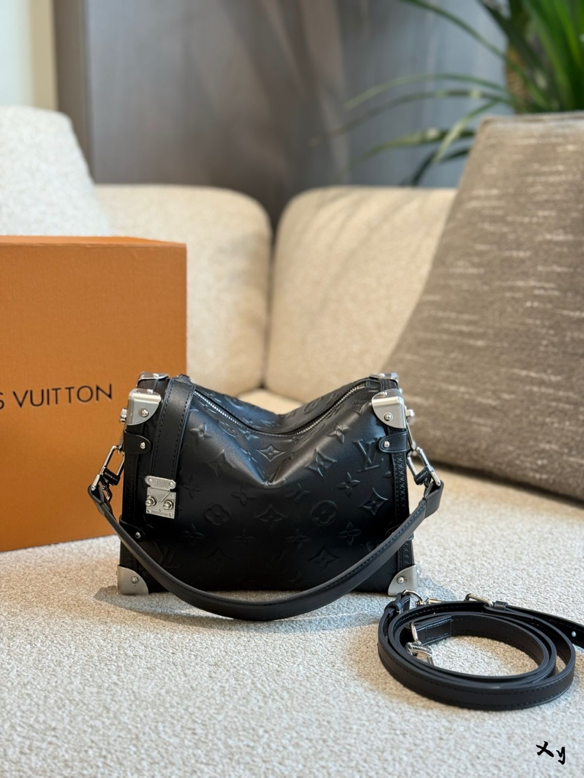 【LOUIS VUITTON】モノグラム キャンバス サイドトランク バッグ バッグ・財布・小物 LV アイコンモデル - サイドトランク｜ルイ