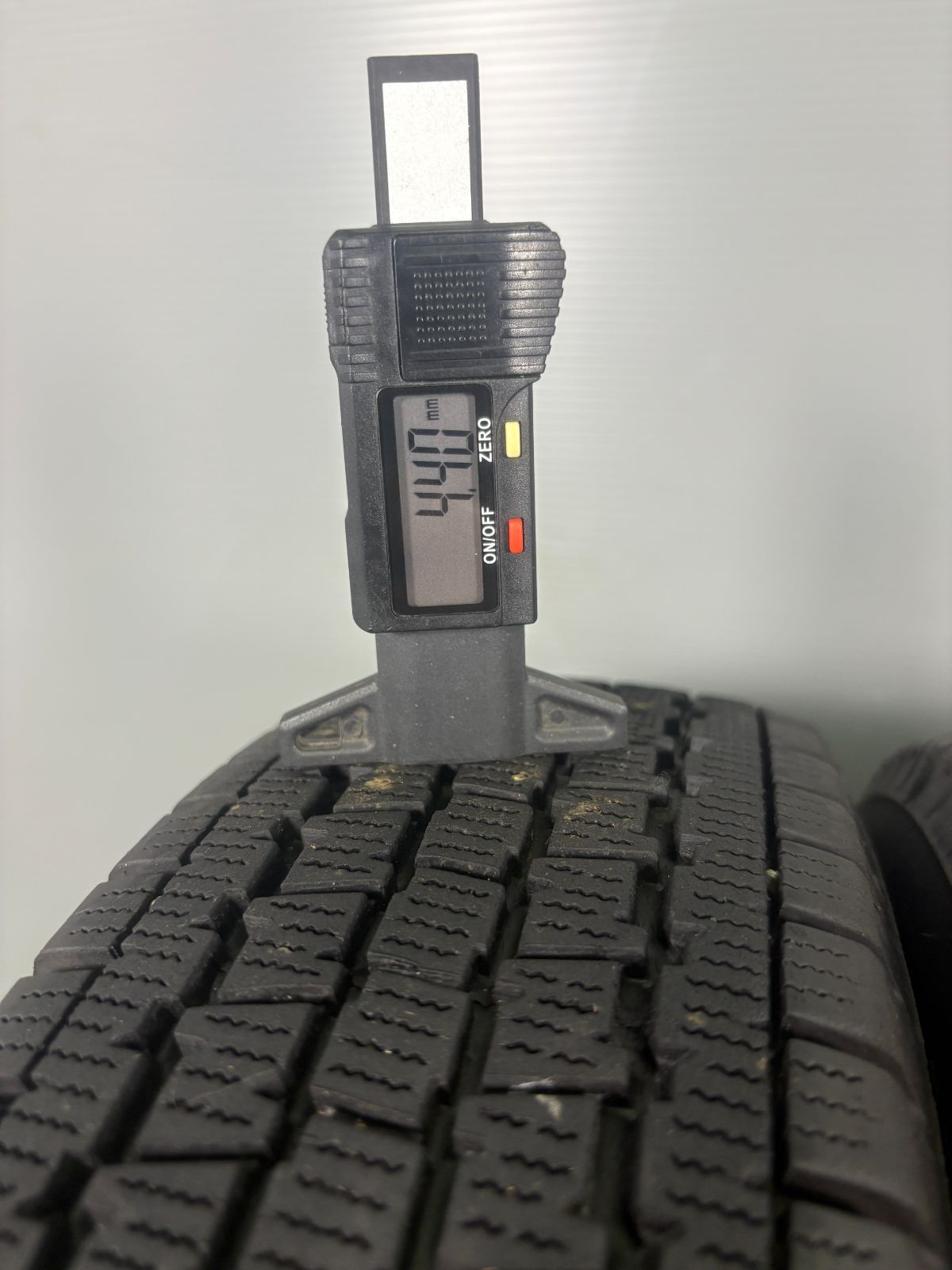 送料無料 145R12 LT 6PR ブリヂストン W300 2020年製 4本 冬タイヤ スタッドレス TA675 TRITUETUBI_COM